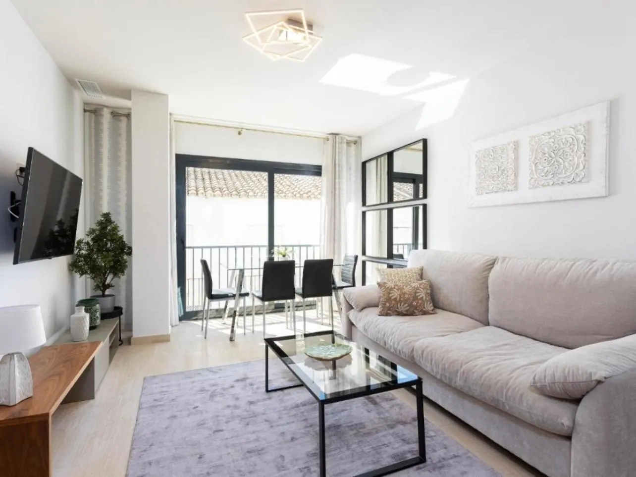 Kontakte von Estepona Elegance Apartment 150Mts From The Sea